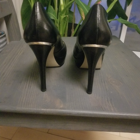 Guess by Marciano Black High Heels size 9M - Picture 5 of 8